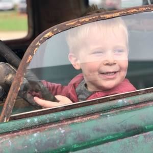 Meet your Posher, Justin